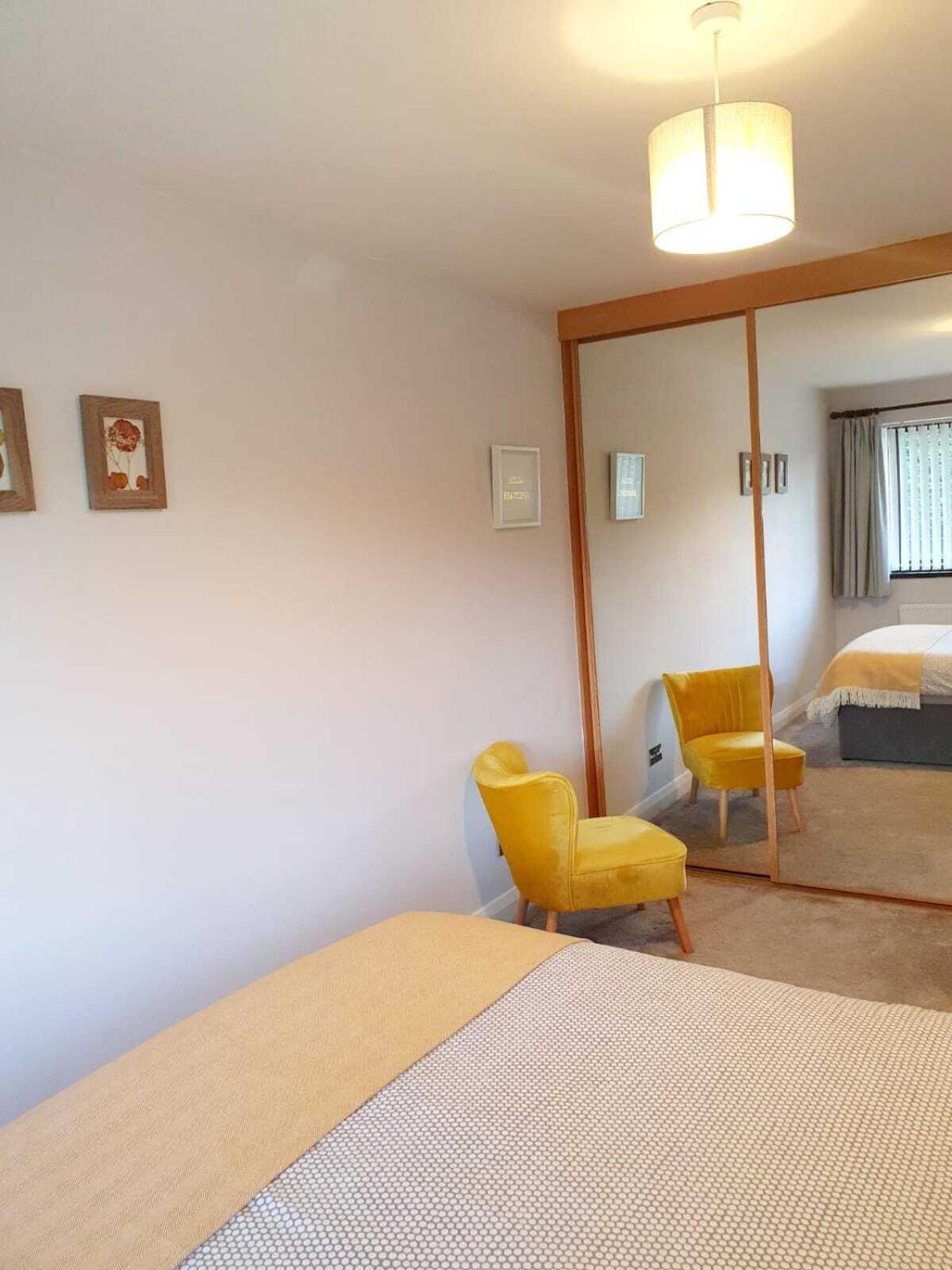 New Lisburn Road Apartment - Free Parking Belfast Room photo